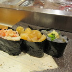 すし京辰  - B-6・7・8　軍艦（カニ・小柱漬け・生シラス）