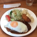 洋食の藤 - Dランチ（トンカツ＋目玉焼き＆カニクリームコロッケ）