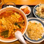 悟空林 - サンラー麺と五目炒飯定食