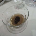 ル･クール - アミューズ／大涌牛蒡のクリーム、黒トリュフ風味