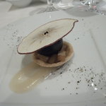 ル･クール - オードブル／ブータンノワール、タルト仕立て