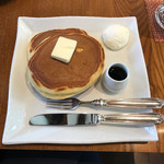 三和珈琲館 - 昔ながらのホットケーキ