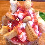 いちょうの木 - ストロベリーパイ 800円