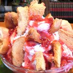 いちょうの木 - ストロベリーパイ 800円