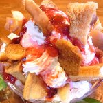 いちょうの木 - ストロベリーパイ 800円