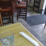 不二屋中華飯店 - 店内