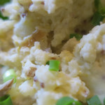 炭火焼酒亭ローリンストーン - いぶりがっこポテサラ　ズームアップ