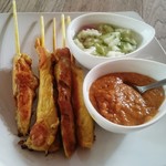 Madame Musur Bar & Restaurant - サテイ