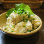 炭火焼酒亭ローリンストーン - いぶりがっこポテサラ