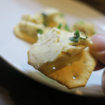 炭火焼酒亭ローリンストーン - 和歌山金山寺味噌入りクリームチーズ喰らう