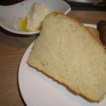 アンティーブ - バターとパン