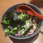 国産牛焼肉食べ放題 肉匠坂井 - ローストビーフ丼