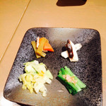 Gyuutan Waka - 霜降り牛タン定食につくお皿
