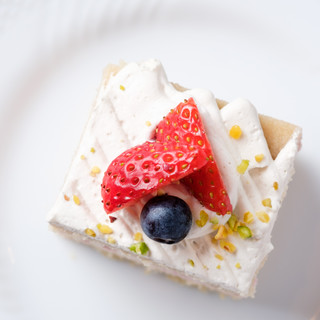 乳製品や白砂糖を一切使用せずつくったからだにやさしいケーキ