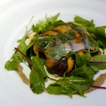 レストラン リューズ - 「魚沼産八色椎茸タルト」
      シェフのスペシャルティ