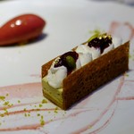 レストラン リューズ - 「ピスタチオ、木苺デザート」