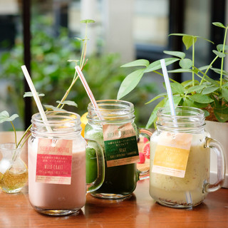 季節に合わせた旬の食材を使用したスムージー