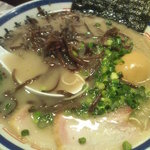 田中商店 本店 - きくらげ＆味たまトッピング（ちょっと食べちゃった・・・）