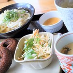 釜揚げうどん　小塚屋 - 480円だけでこれ全部付いてます♡