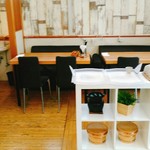 米家きゅうさん - イートインスペース。