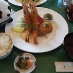 洋食舎けやき - ｴﾋﾞﾌﾗｲと蟹ｸﾘｰﾑｺﾛｯｹ定食