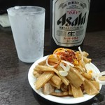 中華そば べんてん - キンキンに冷えて、凍ったグラスとお通し