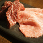 炭火焼肉 ふちおか - サガリ、トモサンカク