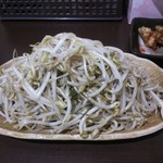 五郎八 - 定番♪ｼｬｷﾂｼｬｷもやし炒め