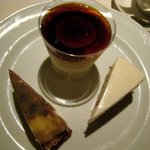 レスポワール・ドゥ・カフェ - デザート（ショウウインドウから３種類のケーキを選択）