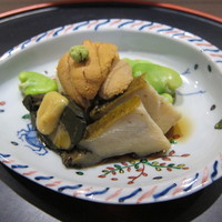 お料理 佐藤 - 肝付アワビの雲丹と空豆添え