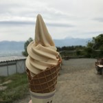 ほったらかし温泉 - 白桃ソフトクリーム380円