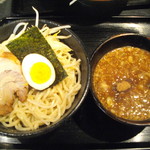 濃厚つけめん（麺大盛り）…800円