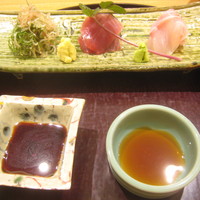 日本料理 太月 - 向付（勝浦産カツオ炙り、イサキ）