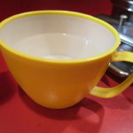 ミッドナイトヌードル ジャカルタラーメン  - お水のカップ