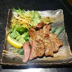 Hinata - 牛たん焼き1200円。