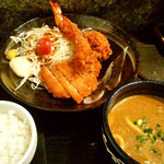 牛たん屋 祇園亭 - ランチタイムの「ミックスフライ定食」