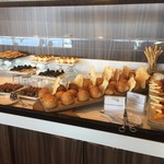 SUITE LOUNGE - 料理写真:Happy hour