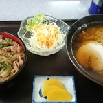 海峡ラーメン - ラーメンと牛バラ丼セット