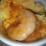 オールドサルーン1934 - 海老のチリソース煮ココット　海老のアップ　【　２０１１年２月８日　】