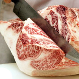 松阪牛などの黒毛和牛を使用した逸品を、コースでご堪能ください