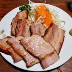 よし半 - ベーコン網焼き