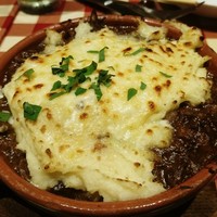ビストロガブリ 大門店 - 牛肉ラグーとマッシュポテトのグラタン