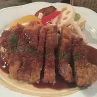 ビストロ グルートン - 子羊の肩肉のカツレツ