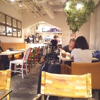 カフェ アンド_2