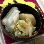 素うどん 四國屋 - 漬け物サービス３