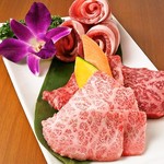 Wagyuu Yakiniku Tabehoudai Nikuyano Daidokoro - 名物！黒毛和牛3点盛り合わせ