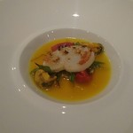 ル　ピニョン - 平貝のソテーとムール貝にフルーツトマトとサフランのソース
