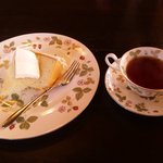 紅茶の店 ARIEL - 紅茶とシフォン