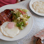 カフェレストラン ROTI - ベーコンエッグハンバーグ、1280円～