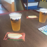 仁王丸売店 - 2017年5月。生ビール笹かまセット500円。